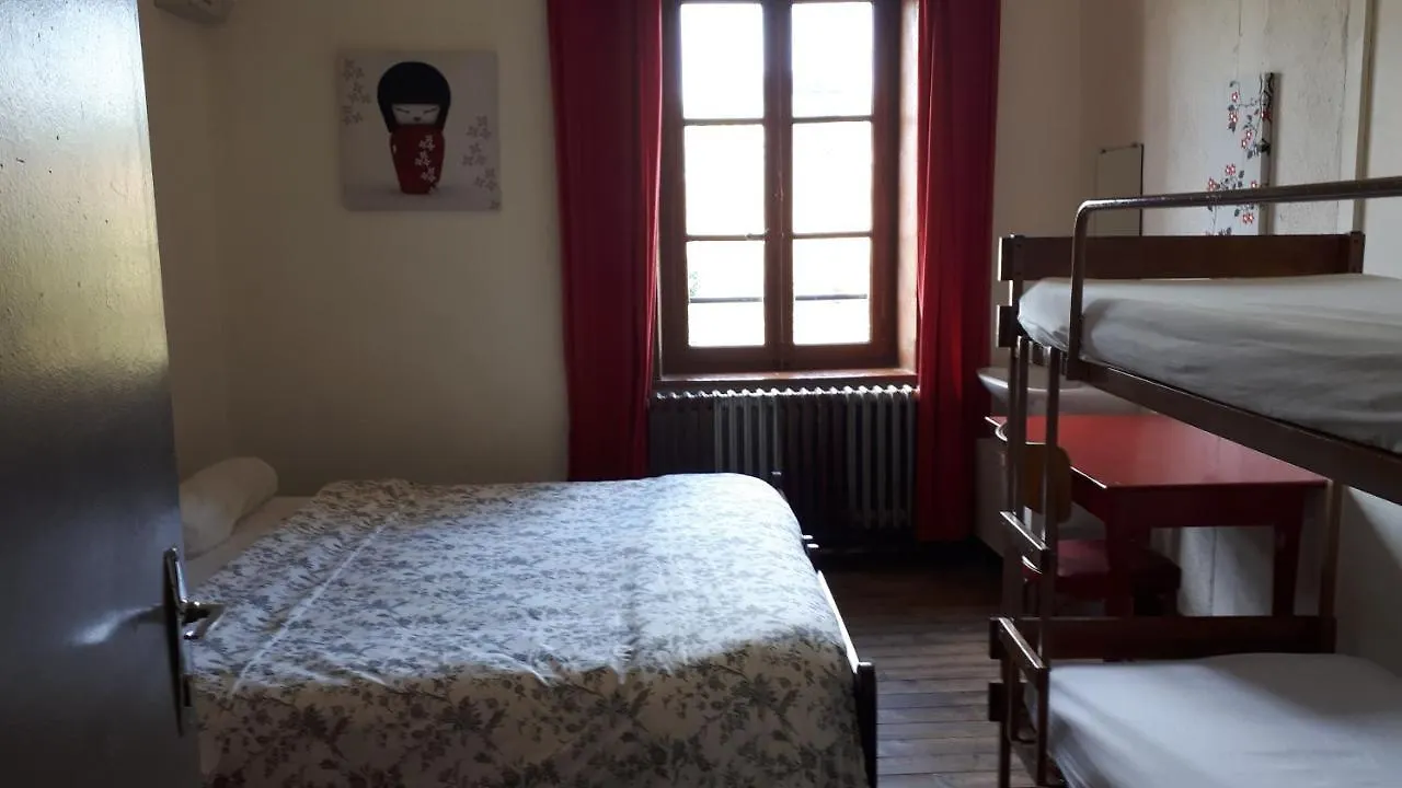 Les Sauvages  Centre Familial De Vacances Les Sylvageois אתר נופש Les Sauvages (Rhone)